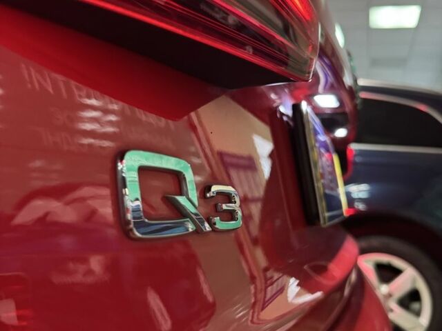 Червоний Ауді Ку3, об'ємом двигуна 2 л та пробігом 94 тис. км за 16600 $, фото 6 на Automoto.ua