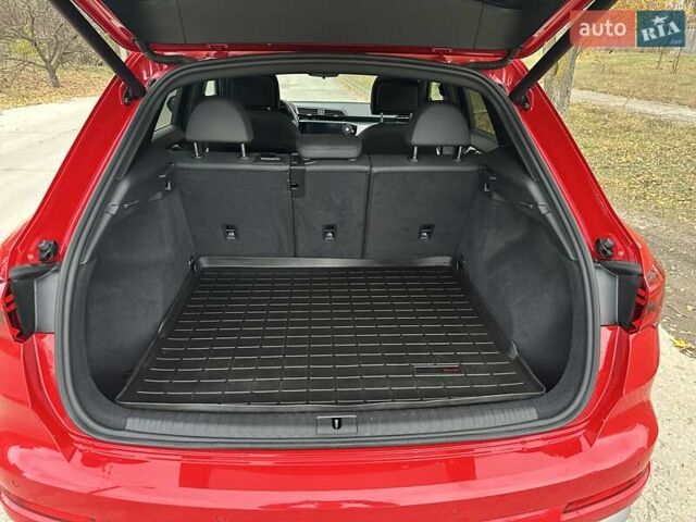 Красный Ауди Ку3, объемом двигателя 1.98 л и пробегом 53 тыс. км за 23000 $, фото 7 на Automoto.ua