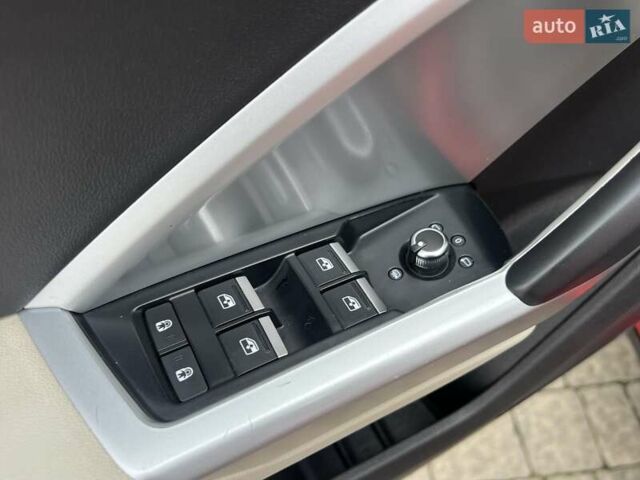 Красный Ауди Ку3, объемом двигателя 2 л и пробегом 226 тыс. км за 19900 $, фото 46 на Automoto.ua