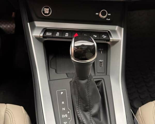 Червоний Ауді Ку3, об'ємом двигуна 1.98 л та пробігом 101 тис. км за 23500 $, фото 26 на Automoto.ua