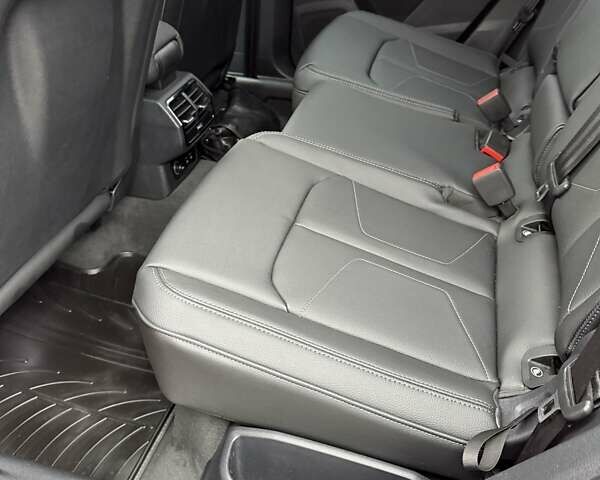 Красный Ауди Ку3, объемом двигателя 1.98 л и пробегом 95 тыс. км за 33700 $, фото 50 на Automoto.ua