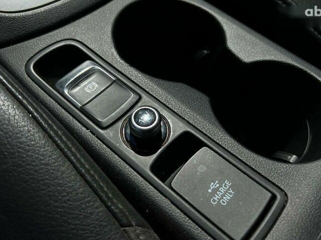 Ауди Ку3, объемом двигателя 2 л и пробегом 143 тыс. км за 15700 $, фото 22 на Automoto.ua