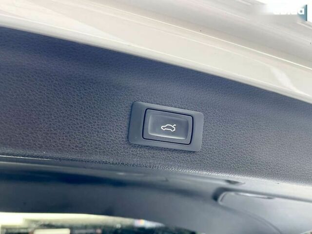 Ауди Ку3, объемом двигателя 2 л и пробегом 108 тыс. км за 19999 $, фото 14 на Automoto.ua