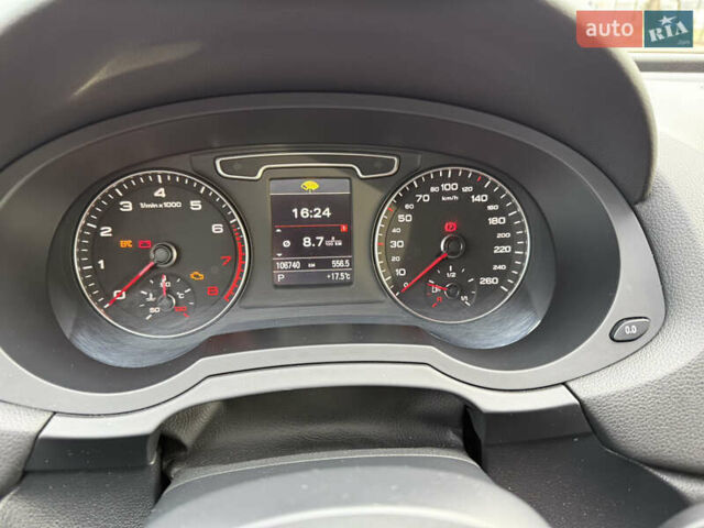 Сірий Ауді Ку3, об'ємом двигуна 2 л та пробігом 106 тис. км за 14000 $, фото 2 на Automoto.ua