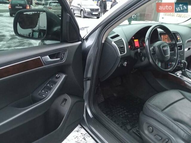 Серый Ауди Ку3, объемом двигателя 2 л и пробегом 254 тыс. км за 10500 $, фото 14 на Automoto.ua