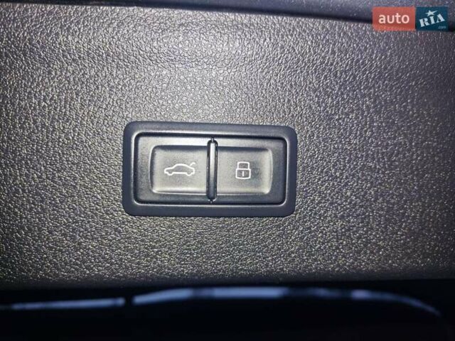 Сірий Ауді Ку3, об'ємом двигуна 2 л та пробігом 179 тис. км за 21500 $, фото 12 на Automoto.ua