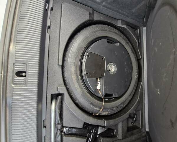 Серый Ауди Ку3, объемом двигателя 2 л и пробегом 150 тыс. км за 14800 $, фото 33 на Automoto.ua