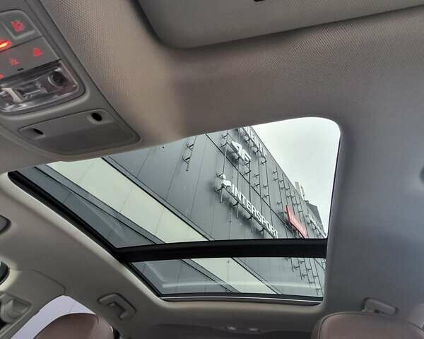 Серый Ауди Ку3, объемом двигателя 1.98 л и пробегом 174 тыс. км за 16400 $, фото 4 на Automoto.ua