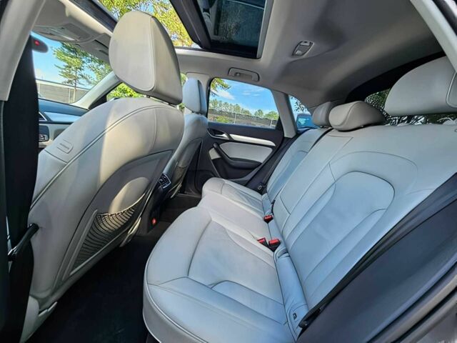 Серый Ауди Ку3, объемом двигателя 2 л и пробегом 74 тыс. км за 6000 $, фото 9 на Automoto.ua