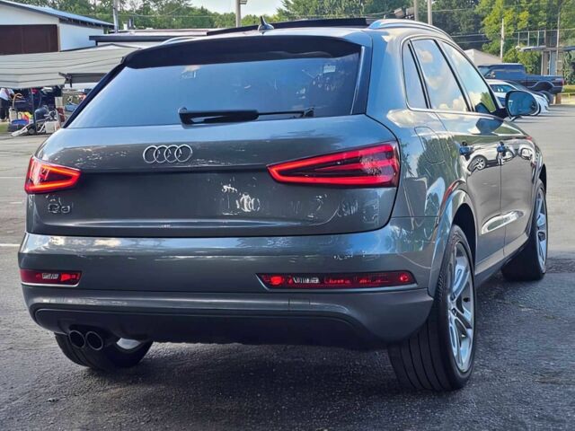 Серый Ауди Ку3, объемом двигателя 2 л и пробегом 74 тыс. км за 6000 $, фото 2 на Automoto.ua