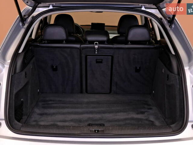 Серый Ауди Ку3, объемом двигателя 2 л и пробегом 128 тыс. км за 13900 $, фото 48 на Automoto.ua