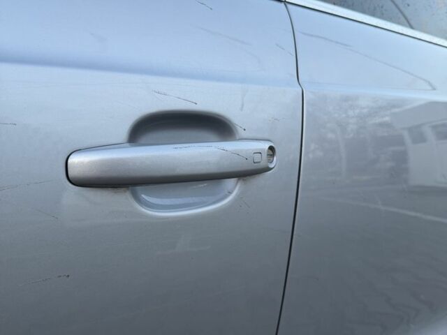 Сірий Ауді Ку3, об'ємом двигуна 2 л та пробігом 220 тис. км за 13750 $, фото 3 на Automoto.ua