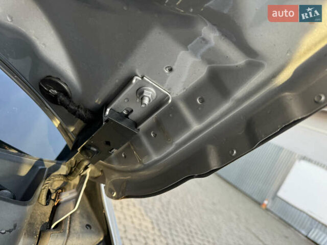 Серый Ауди Ку3, объемом двигателя 2 л и пробегом 190 тыс. км за 13950 $, фото 33 на Automoto.ua