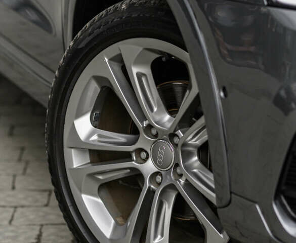 Серый Ауди Ку3, объемом двигателя 2 л и пробегом 255 тыс. км за 15300 $, фото 7 на Automoto.ua