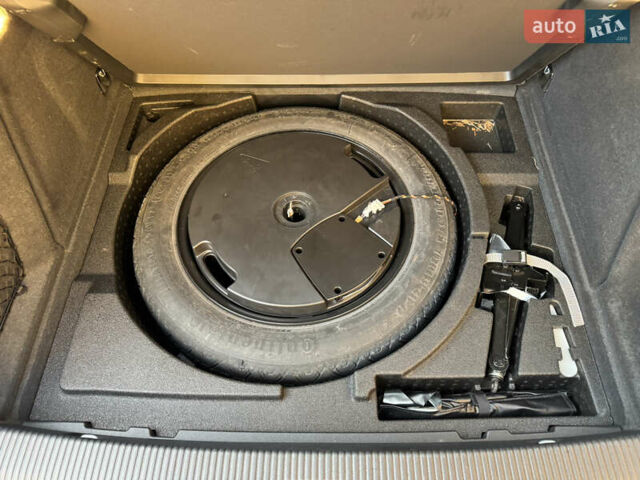 Серый Ауди Ку3, объемом двигателя 2 л и пробегом 190 тыс. км за 13950 $, фото 27 на Automoto.ua