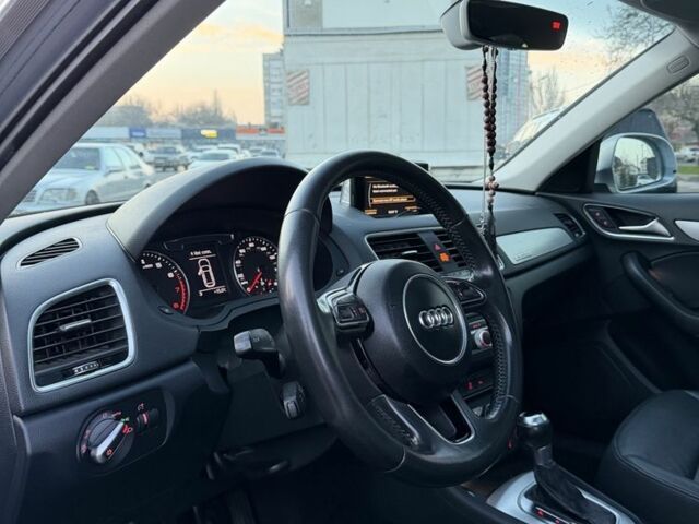 Сірий Ауді Ку3, об'ємом двигуна 2 л та пробігом 220 тис. км за 13750 $, фото 7 на Automoto.ua