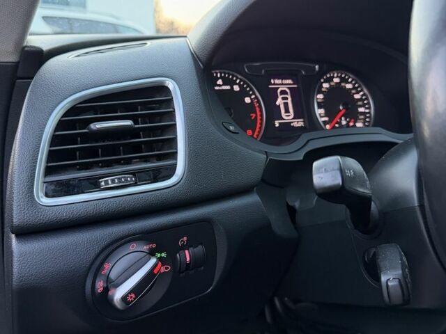 Сірий Ауді Ку3, об'ємом двигуна 2 л та пробігом 220 тис. км за 13750 $, фото 8 на Automoto.ua