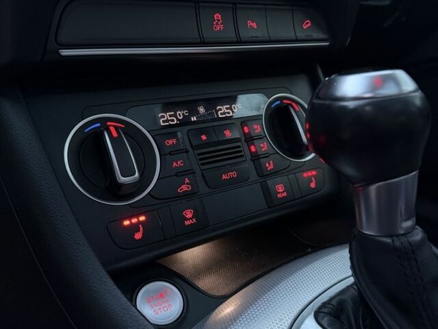 Сірий Ауді Ку3, об'ємом двигуна 2 л та пробігом 220 тис. км за 13750 $, фото 9 на Automoto.ua