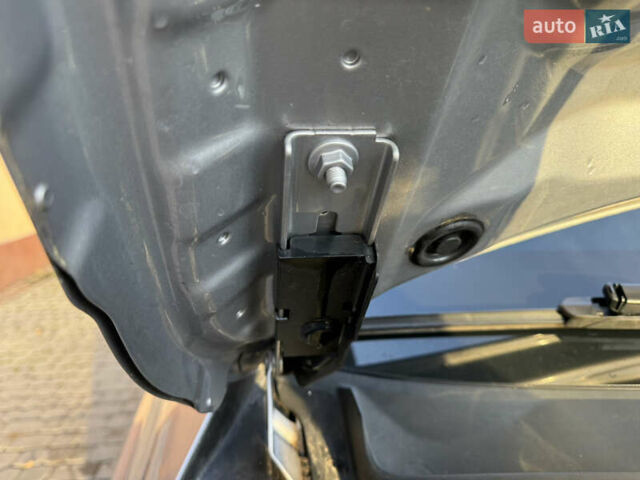 Серый Ауди Ку3, объемом двигателя 2 л и пробегом 190 тыс. км за 13950 $, фото 31 на Automoto.ua