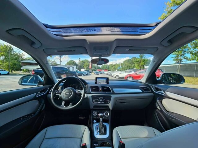 Серый Ауди Ку3, объемом двигателя 2 л и пробегом 74 тыс. км за 6000 $, фото 6 на Automoto.ua