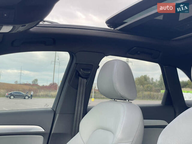 Сірий Ауді Ку3, об'ємом двигуна 2 л та пробігом 118 тис. км за 15500 $, фото 28 на Automoto.ua