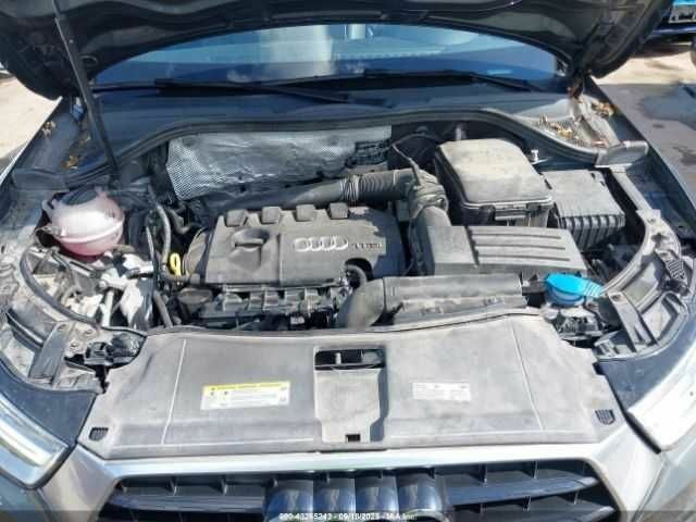 Серый Ауди Ку3, объемом двигателя 2 л и пробегом 56 тыс. км за 2800 $, фото 9 на Automoto.ua