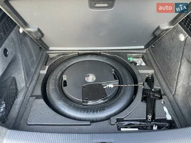 Серый Ауди Ку3, объемом двигателя 2 л и пробегом 90 тыс. км за 16499 $, фото 22 на Automoto.ua