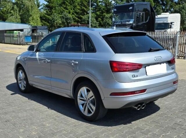 Серый Ауди Ку3, объемом двигателя 2 л и пробегом 150 тыс. км за 8000 $, фото 4 на Automoto.ua