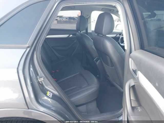 Серый Ауди Ку3, объемом двигателя 2 л и пробегом 78 тыс. км за 3900 $, фото 7 на Automoto.ua