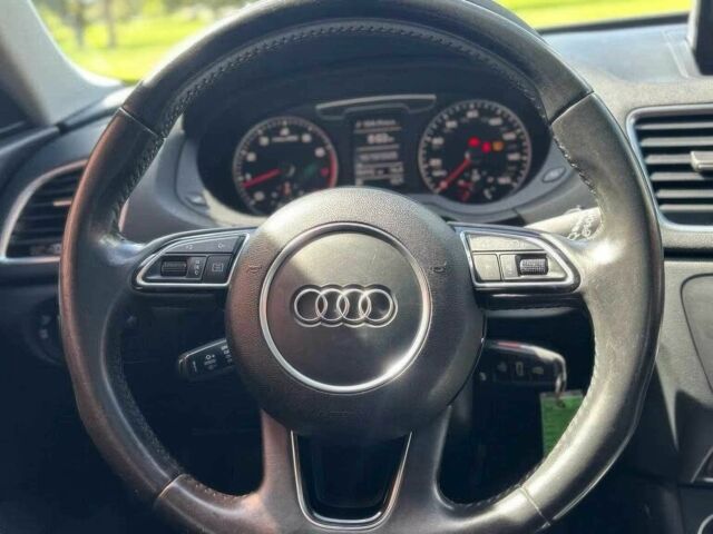 Ауди Ку3 2017 в Днепре (Днепропетровске) на Automoto.ua Серый Ауди Ку3, объемом двигателя 2 л и пробегом 70 тыс. км за 3600 $, фото 9 на Automoto.ua