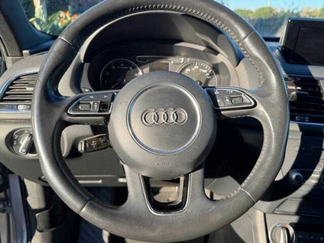 Сірий Ауді Ку3, об'ємом двигуна 2 л та пробігом 46 тис. км за 3700 $, фото 10 на Automoto.ua