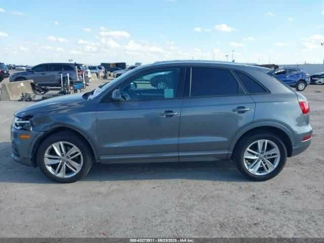 Серый Ауди Ку3, объемом двигателя 2 л и пробегом 78 тыс. км за 3900 $, фото 13 на Automoto.ua