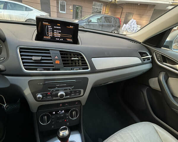 Серый Ауди Ку3, объемом двигателя 1.98 л и пробегом 119 тыс. км за 16700 $, фото 12 на Automoto.ua