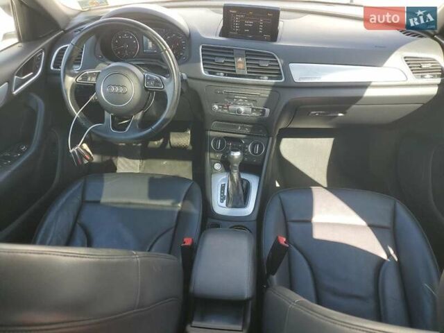 Сірий Ауді Ку3, об'ємом двигуна 2 л та пробігом 138 тис. км за 3800 $, фото 7 на Automoto.ua