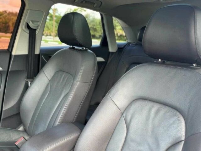 Ауди Ку3 2017 в Днепре (Днепропетровске) на Automoto.ua Серый Ауди Ку3, объемом двигателя 2 л и пробегом 70 тыс. км за 3600 $, фото 12 на Automoto.ua