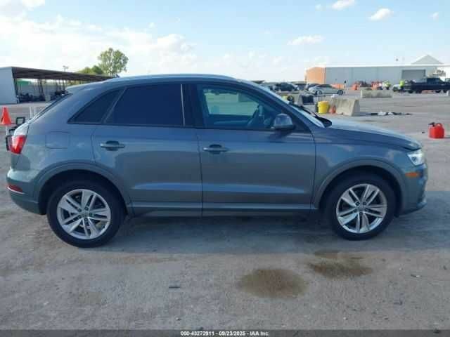 Серый Ауди Ку3, объемом двигателя 2 л и пробегом 78 тыс. км за 3900 $, фото 12 на Automoto.ua