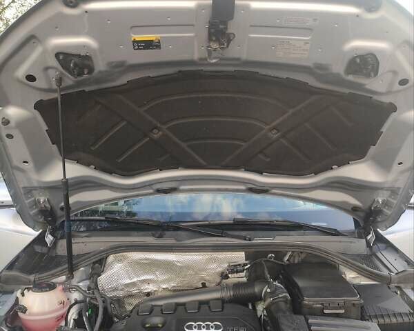 Серый Ауди Ку3, объемом двигателя 2 л и пробегом 127 тыс. км за 17950 $, фото 55 на Automoto.ua