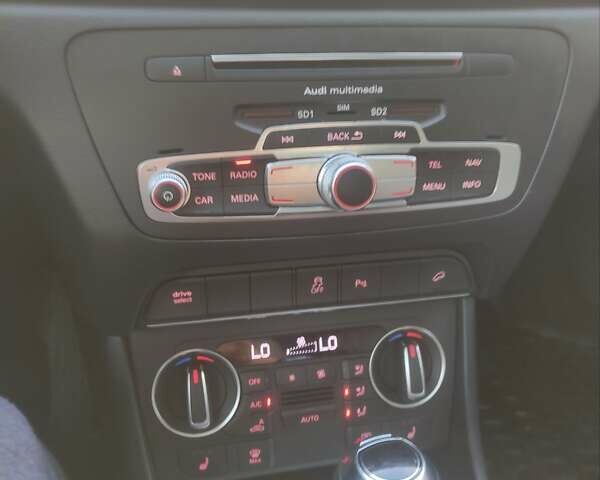 Серый Ауди Ку3, объемом двигателя 2 л и пробегом 127 тыс. км за 17950 $, фото 33 на Automoto.ua