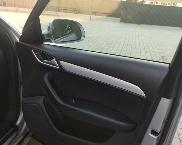 Серый Ауди Ку3, объемом двигателя 2 л и пробегом 127 тыс. км за 17950 $, фото 51 на Automoto.ua