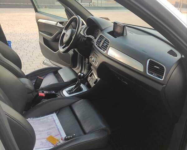 Серый Ауди Ку3, объемом двигателя 2 л и пробегом 127 тыс. км за 17950 $, фото 49 на Automoto.ua