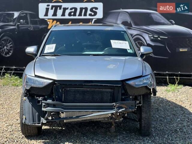 Серый Ауди Ку3, объемом двигателя 1.98 л и пробегом 163 тыс. км за 15500 $, фото 3 на Automoto.ua