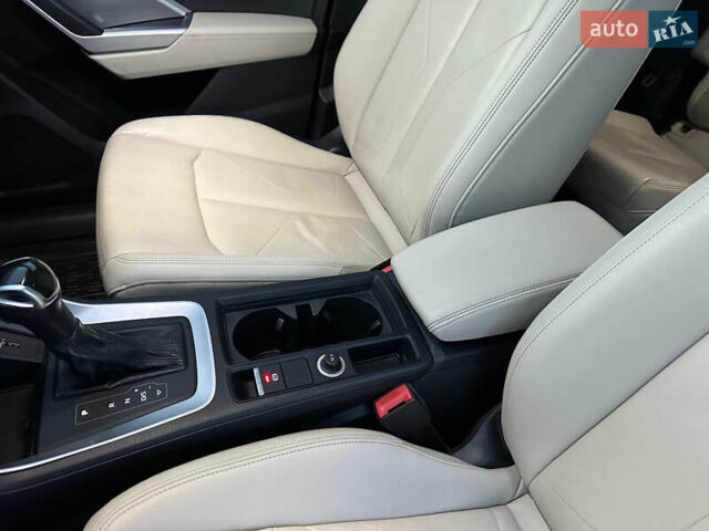 Сірий Ауді Ку3, об'ємом двигуна 1.98 л та пробігом 172 тис. км за 22700 $, фото 56 на Automoto.ua