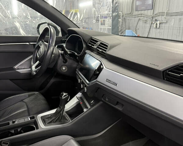 Сірий Ауді Ку3, об'ємом двигуна 1.98 л та пробігом 115 тис. км за 27900 $, фото 29 на Automoto.ua