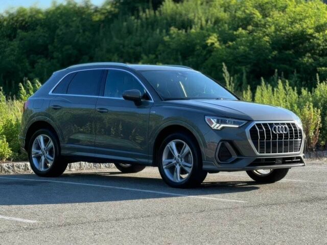 Ауди Ку3 2019 в Черновцах на Automoto.ua Серый Ауди Ку3, объемом двигателя 2 л и пробегом 42 тыс. км за 11800 $, фото 2 на Automoto.ua