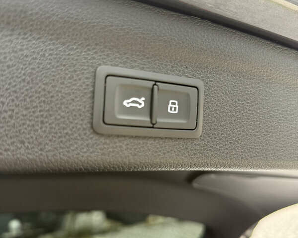 Серый Ауди Ку3, объемом двигателя 1.98 л и пробегом 83 тыс. км за 26900 $, фото 21 на Automoto.ua