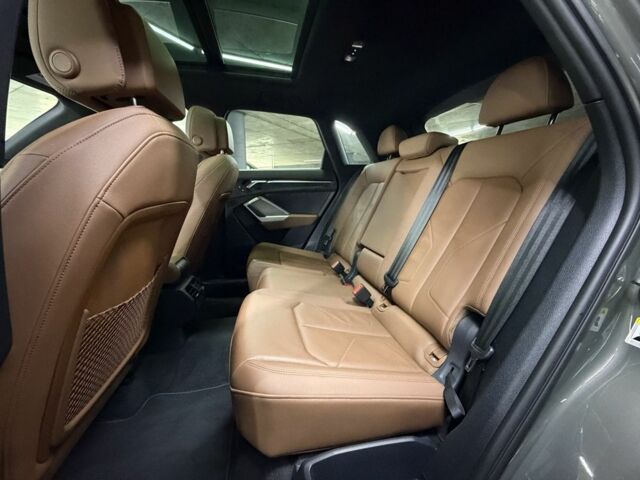 Серый Ауди Ку3, объемом двигателя 2 л и пробегом 55 тыс. км за 28900 $, фото 18 на Automoto.ua