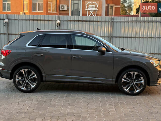 Ауди Ку3 2020 в Одессе на Automoto.ua Серый Ауди Ку3, объемом двигателя 1.98 л и пробегом 57 тыс. км за 28900 $, фото 4 на Automoto.ua
