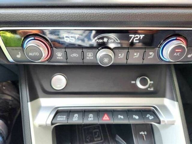 Сірий Ауді Ку3, об'ємом двигуна 2 л та пробігом 55 тис. км за 8700 $, фото 13 на Automoto.ua