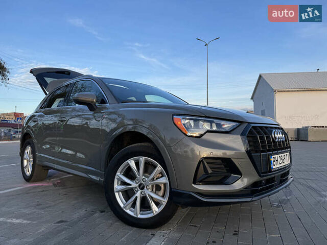 Серый Ауди Ку3, объемом двигателя 1.98 л и пробегом 43 тыс. км за 29000 $, фото 4 на Automoto.ua