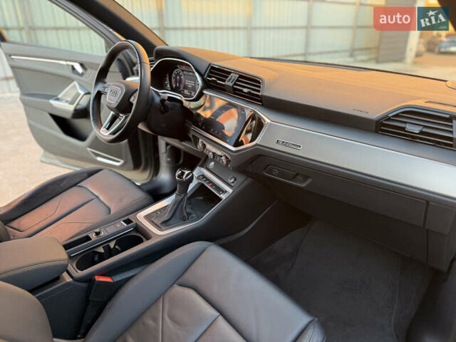 Ауди Ку3 2020 в Одессе на Automoto.ua Серый Ауди Ку3, объемом двигателя 1.98 л и пробегом 57 тыс. км за 28900 $, фото 17 на Automoto.ua